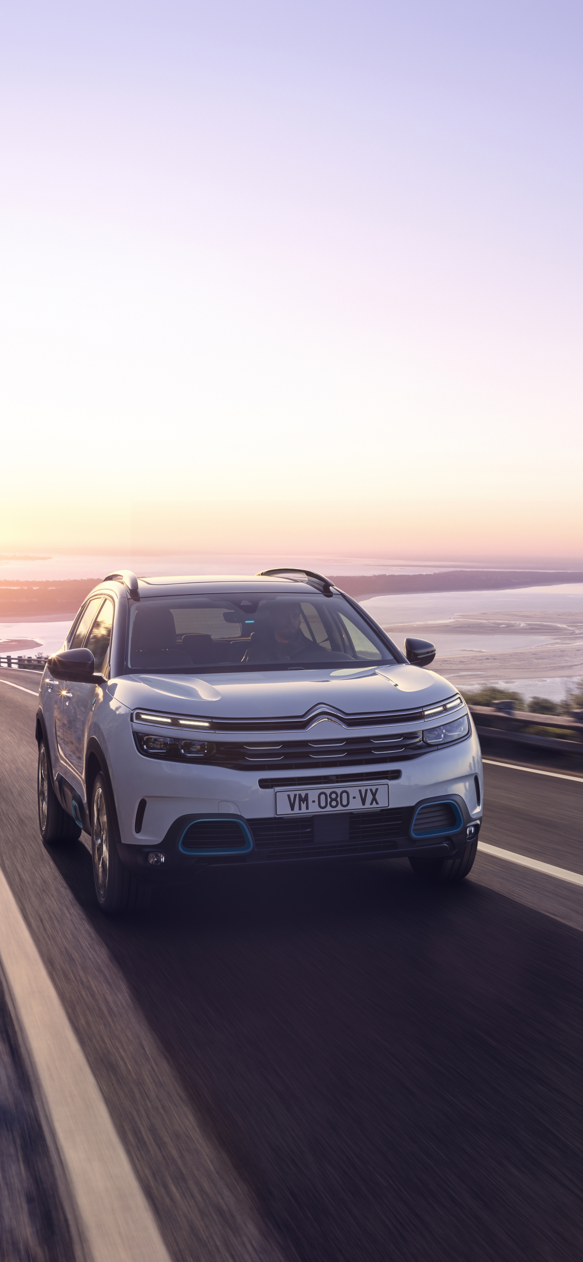 White Citroën C5 Aircross SUV Hybrid - Mobile Abyss