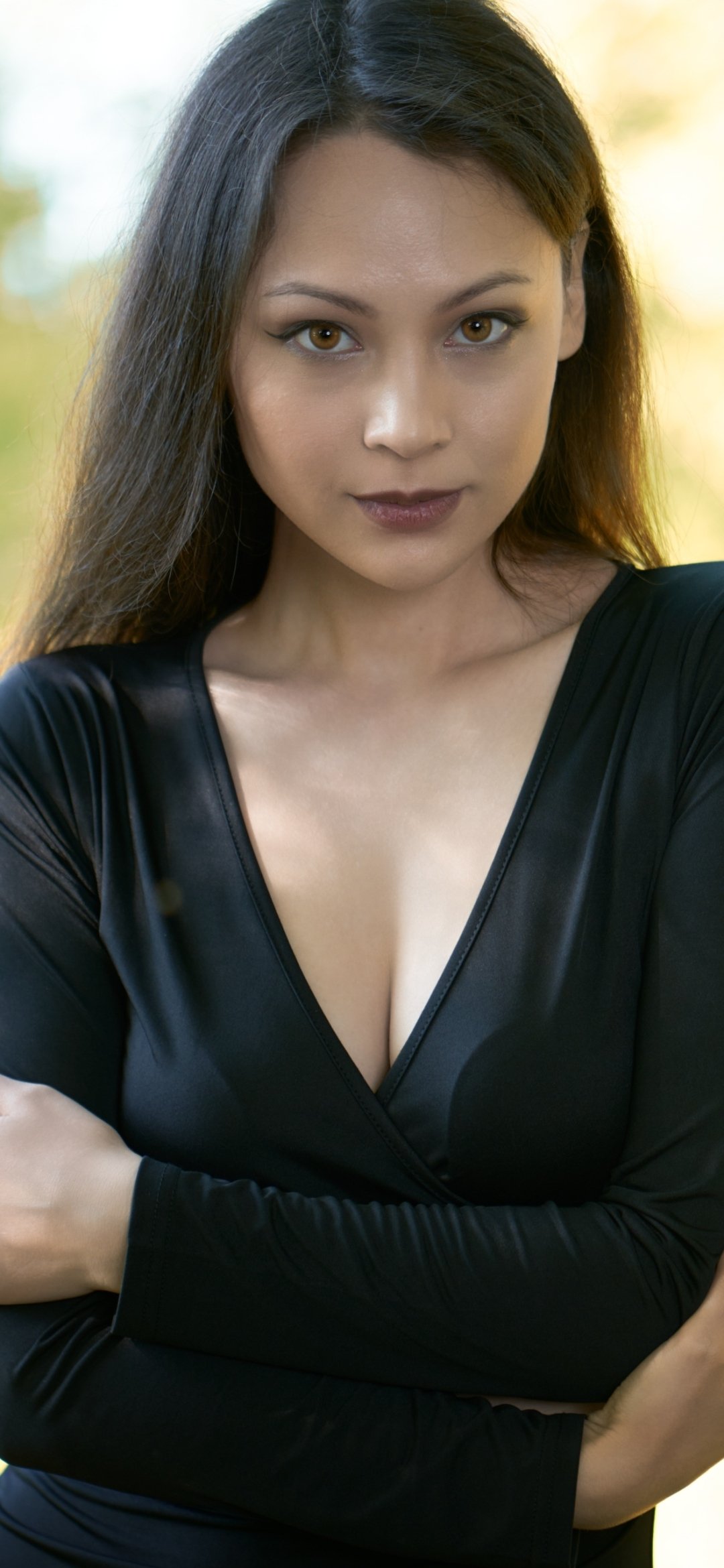 Download Woman Model Phone Wallpaper