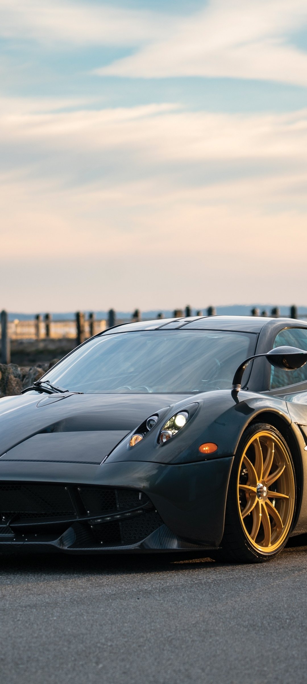 Download Vehicle Pagani Huayra Phone Wallpaper