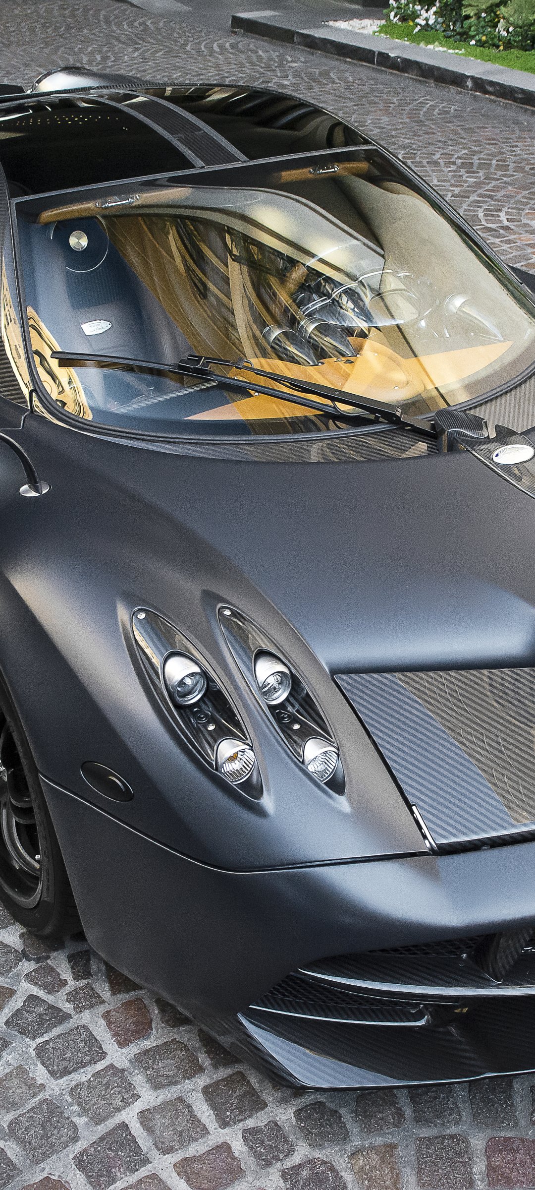 Download Vehicle Pagani Huayra Phone Wallpaper