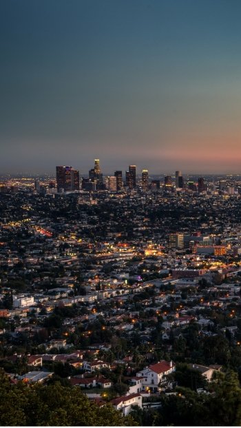  Aerial view of Los Angeles, California