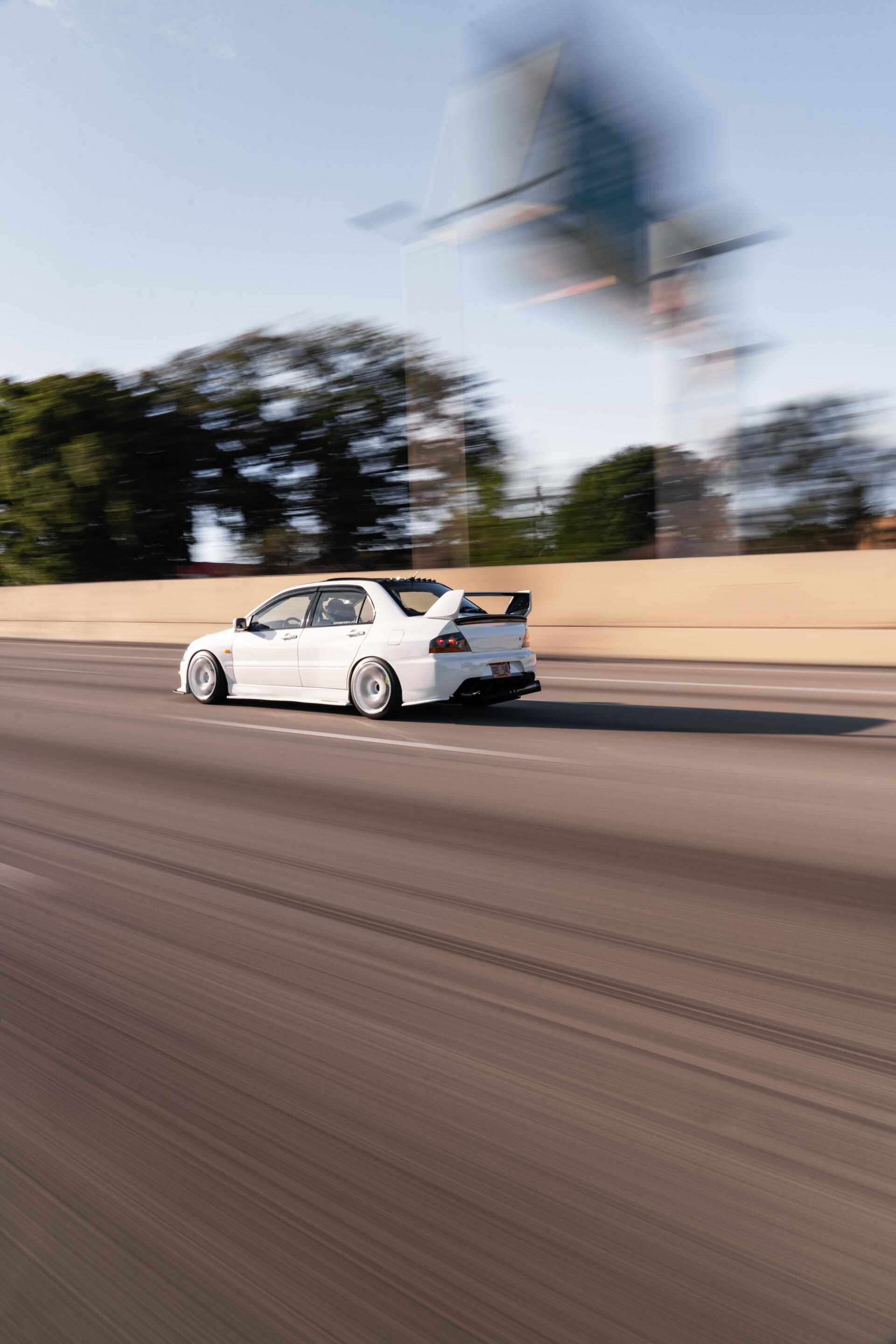 Download Mitsubishi Lancer Evolution IX Phone Wallpaper