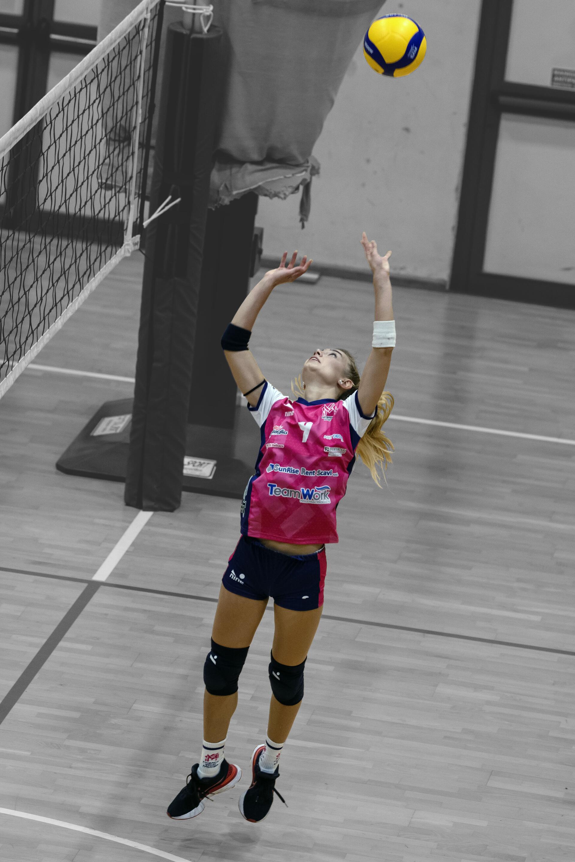Download Sports Volleyball Phone Wallpaper