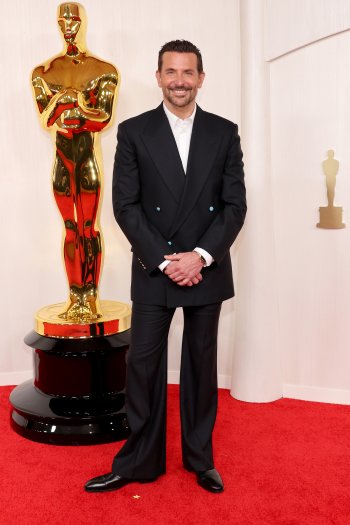 Academy Awards (Oscars) Bradley Cooper Phone Wallpaper