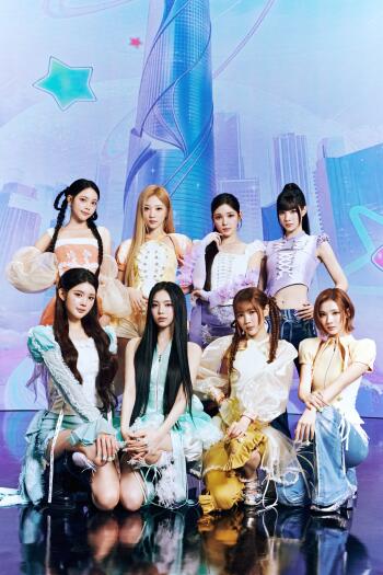Hearts2Hearts K-pop girl band posing in futuristic outfits, Arena of Valor phone and iPhone wallpaper