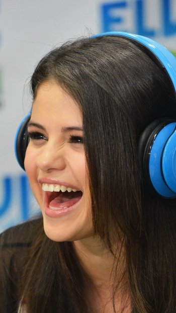 music Selena Gomez Phone Wallpaper