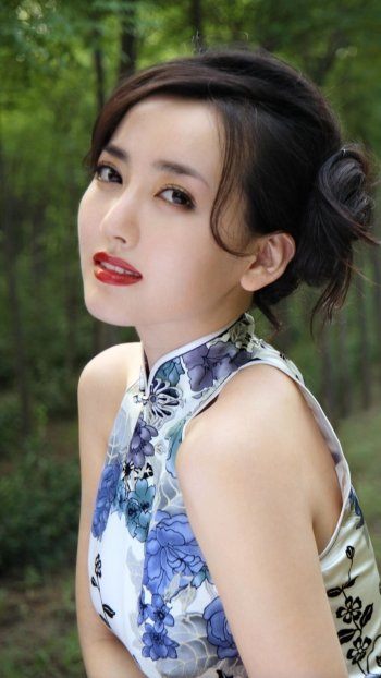 Chinese asian woman Hú Yǐng Yí Phone Wallpaper