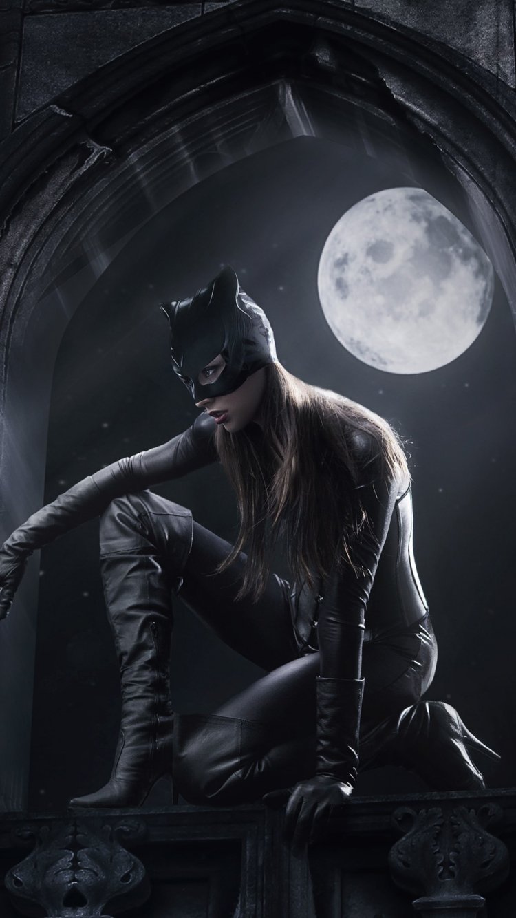 Download Comic Catwoman Phone Wallpaper
