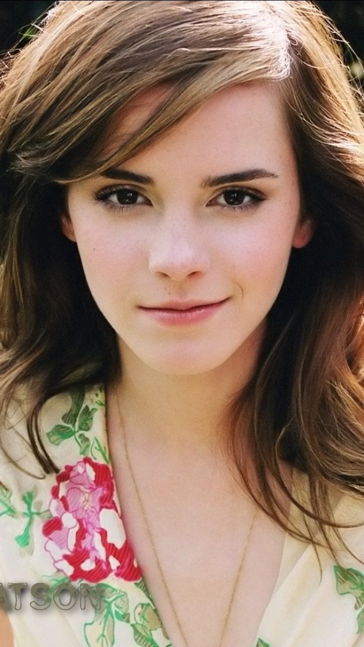 Download Celebrity Emma Watson Phone Wallpaper