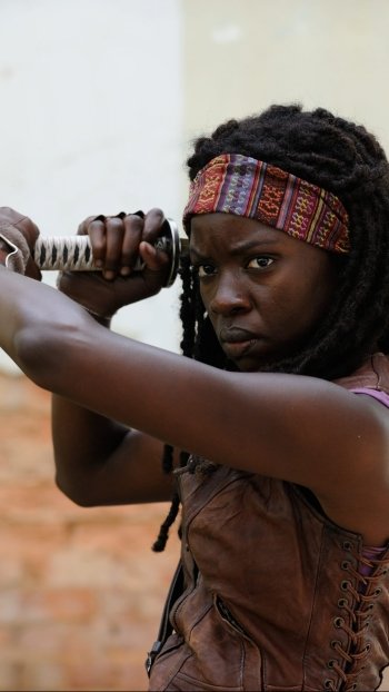 sword Danai Gurira Michonne (The Walking Dead) TV Show The Walking Dead Phone Wallpaper