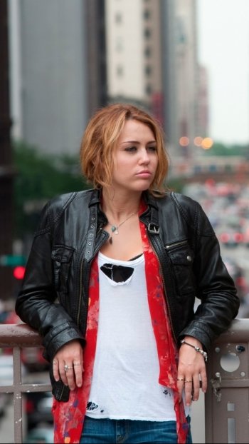 singer actress Miley Cyrus movie LOL Phone Wallpaper