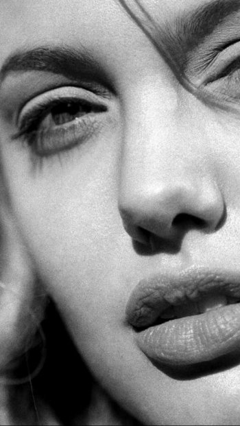 Celebrity Angelina Jolie Phone Wallpaper