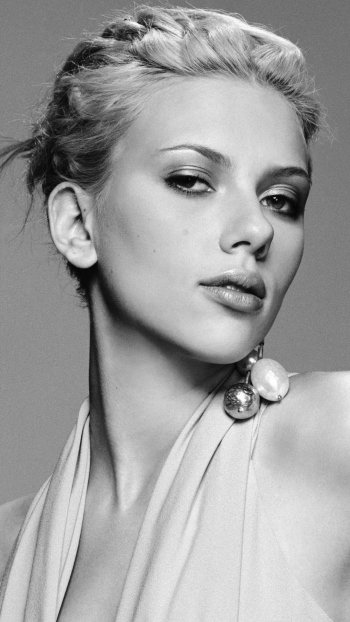 Celebrity Scarlett Johansson Phone Wallpaper