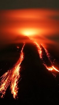 volcano wallpaper iphone