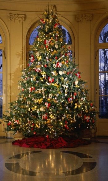 christmas ornaments christmas tree holiday Christmas Phone Wallpaper