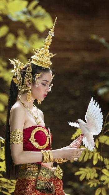 dove national dress Thai woman asian Phone Wallpaper