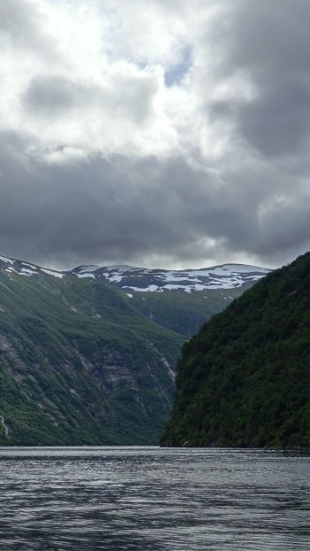  Geiranger Fjord, Norway