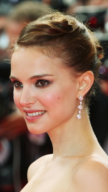 Celebrity Natalie Portman Phone Wallpaper