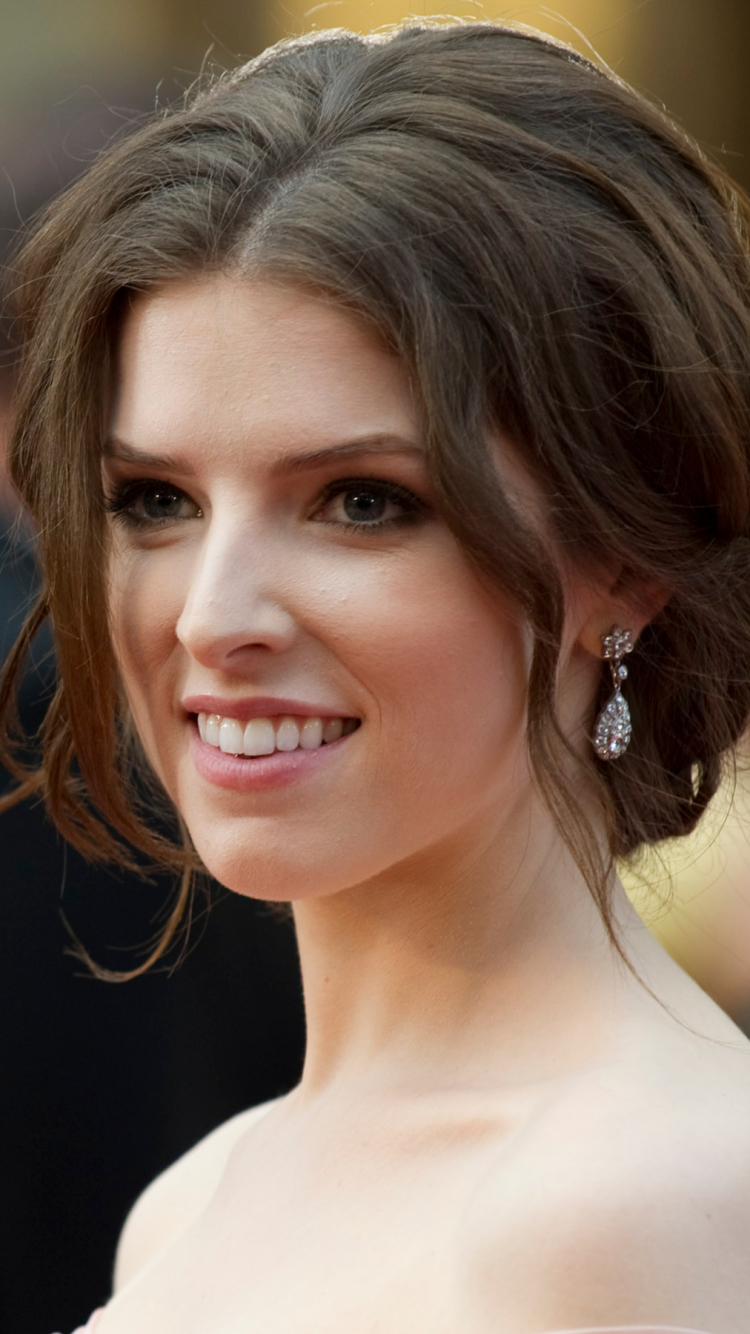 Anna Kendrick Phone Wallpaper - Mobile Abyss