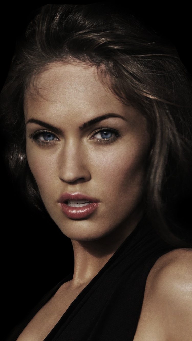 Download Celebrity Megan Fox Phone Wallpaper - Mobile Abyss