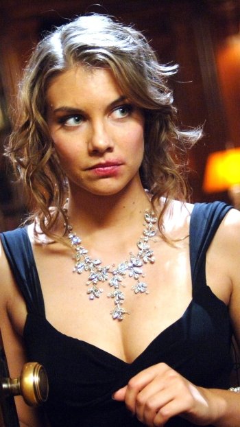 Celebrity Lauren Cohan Phone Wallpaper