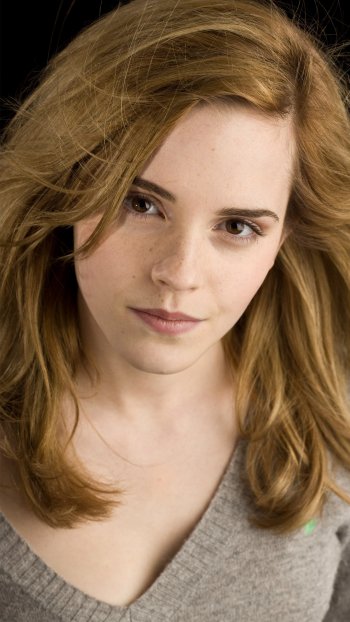Celebrity Emma Watson Phone Wallpaper