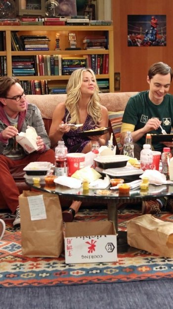 Sheldon Cooper Jim Parsons Kaley Cuoco Penny (The Big Bang Theory) Leonard Hofstadter Johnny Galecki TV Show The Big Bang Theory Phone Wallpaper