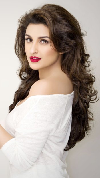 Celebrity Parineeti Chopra Phone Wallpaper