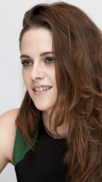 Celebrity Kristen Stewart Phone Wallpaper