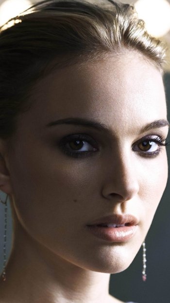 Celebrity Natalie Portman Phone Wallpaper