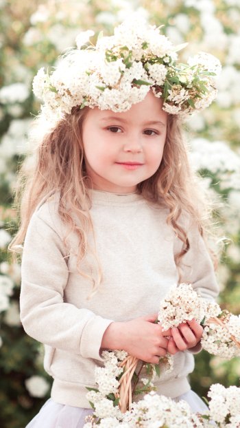 blonde wreath little girl white flower bokeh photography child Phone Wallpaper