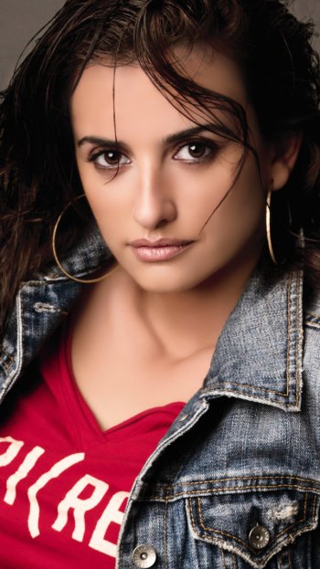 Celebrity Penelope Cruz Phone Wallpaper