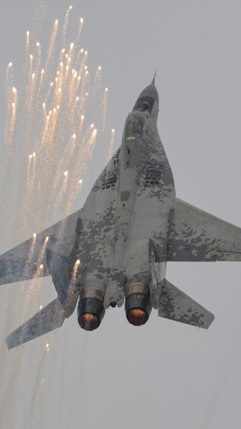 jet fighter warplane aircraft military Mikoyan MiG-29 Phone Wallpaper