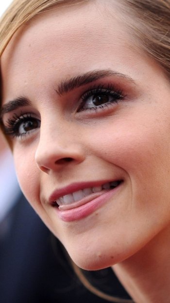 Celebrity Emma Watson Phone Wallpaper