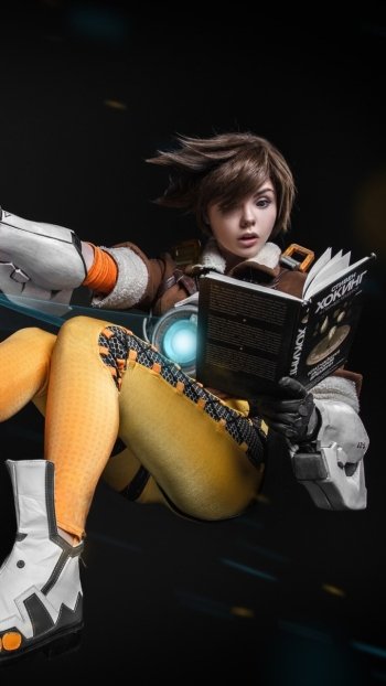 Overwatch Tracer (Overwatch) woman cosplay Phone Wallpaper