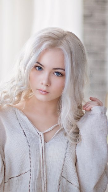 depth of field blue eyes white hair woman model Phone Wallpaper