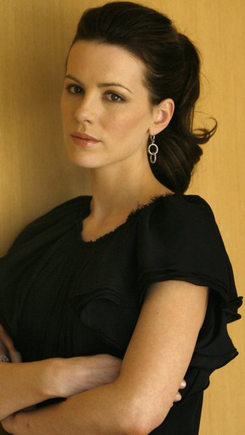 Celebrity Kate Beckinsale Phone Wallpaper