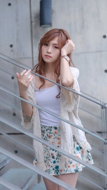 redhead skirt model woman asian Phone Wallpaper