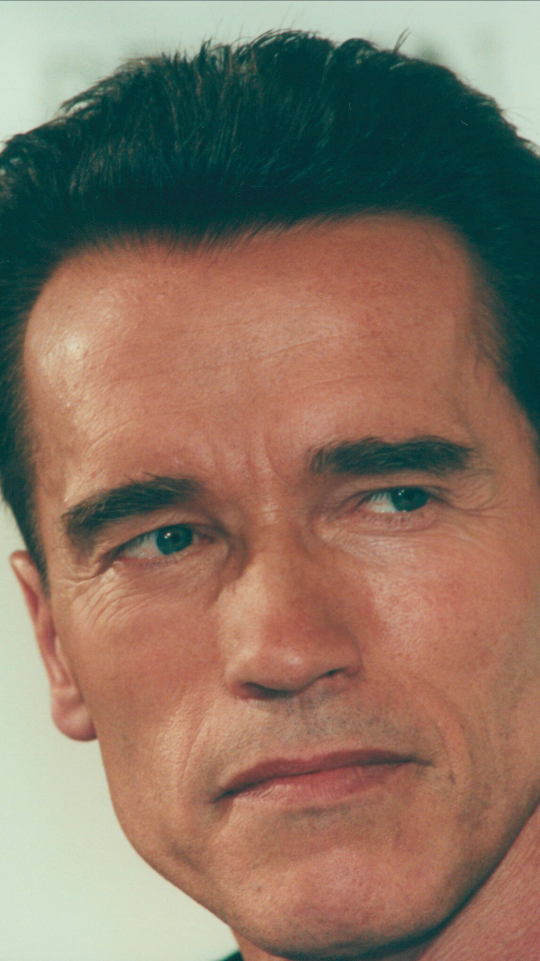 Arnold Schwarzenegger Phone Wallpaper