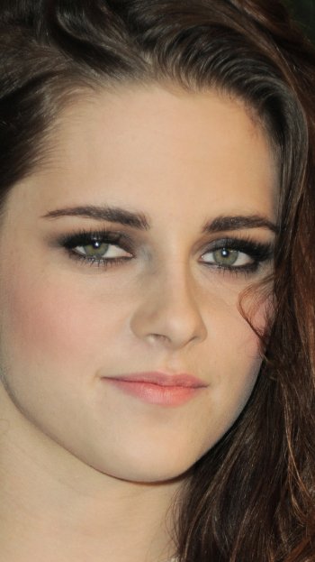 Celebrity Kristen Stewart Phone Wallpaper