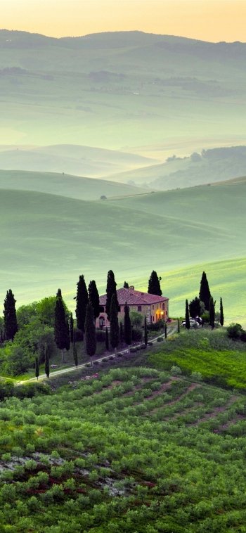  Mansion in the Hills of Tuscany, Italy