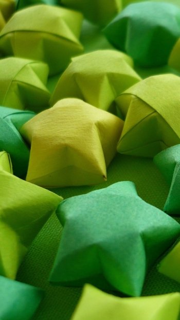 colors star yellow green man made origami Phone Wallpaper