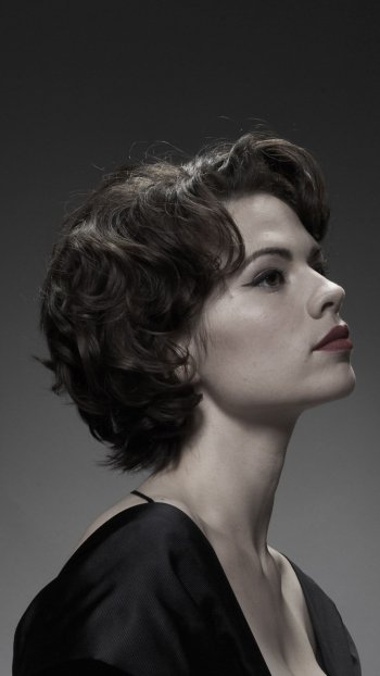 English actress Celebrity Hayley Atwell Phone Wallpaper
