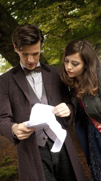 Matt Smith Jenna Coleman TV Show Doctor Who (2005) Phone Wallpaper