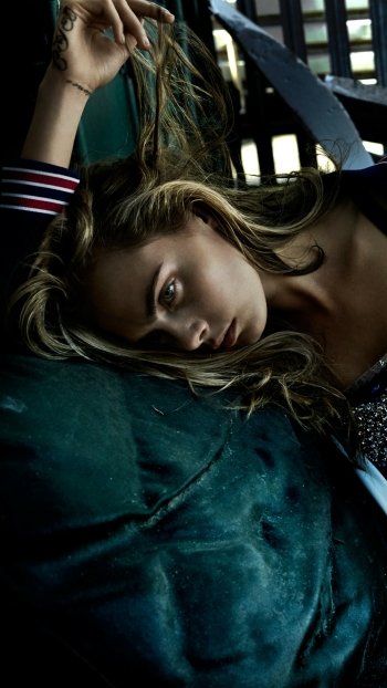 long hair blue eyes blonde British model Celebrity Cara Delevingne Phone Wallpaper
