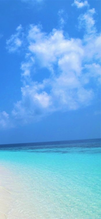  Beach in the Maldives