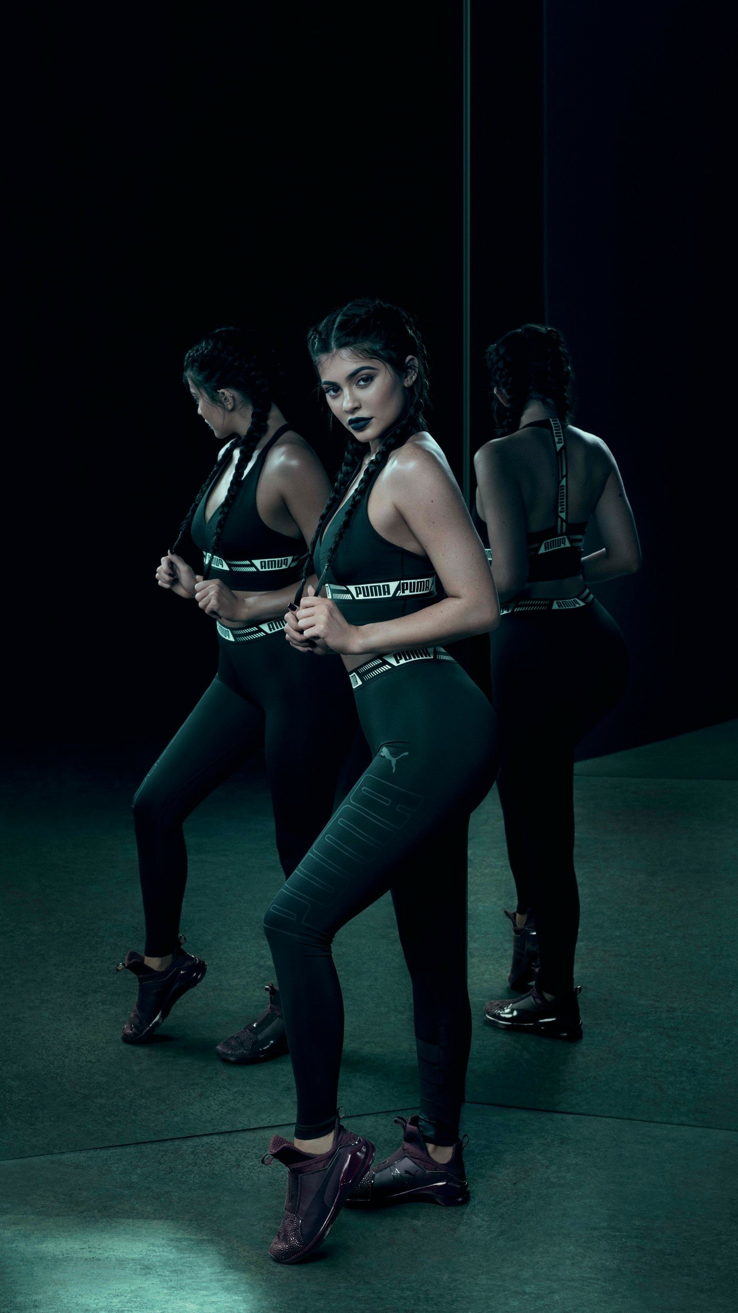 Download Puma (Brand) Reflection Mirror Lipstick Brown Eyes Twintails Black Hair Model Celebrity Kylie Jenner Phone Wallpaper