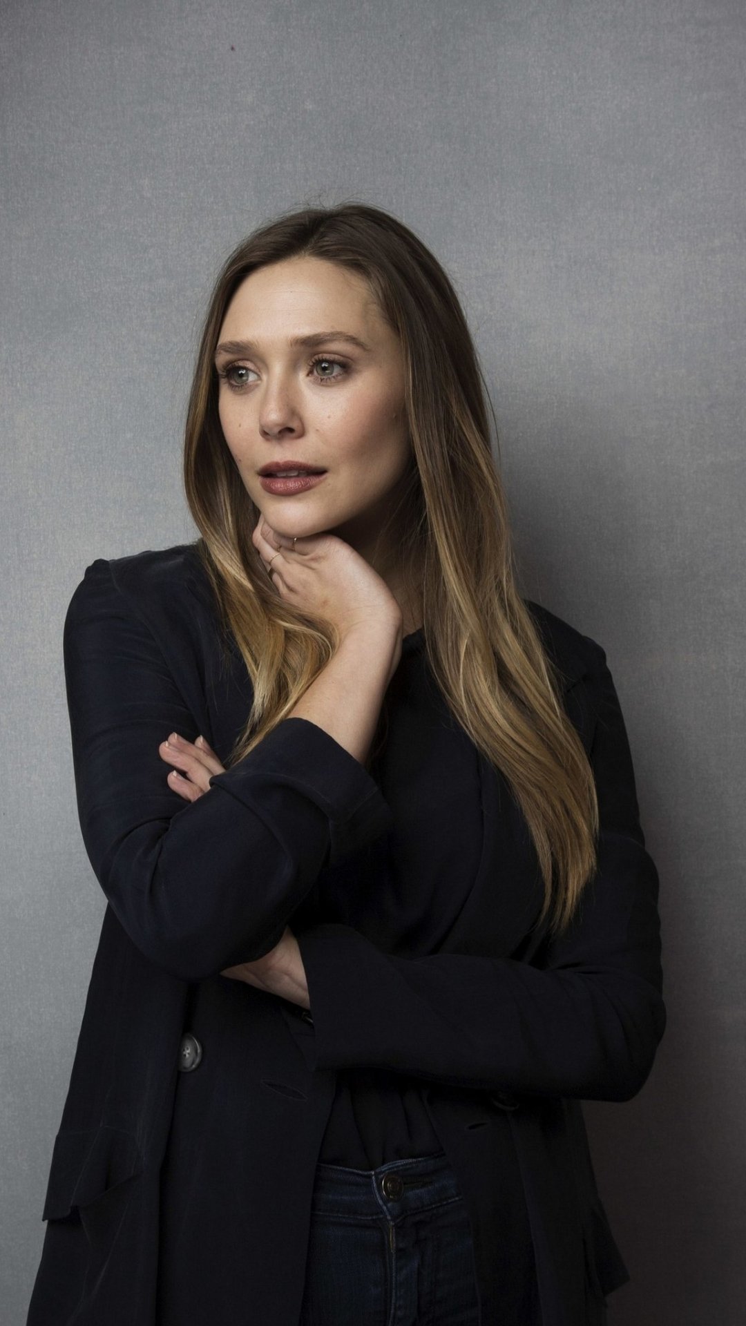 Download Celebrity Elizabeth Olsen Phone Wallpaper