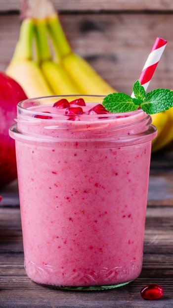 pomegranate fruit drink food smoothie Phone Wallpaper