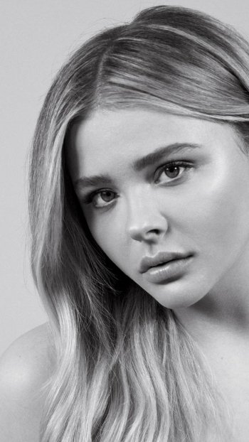 Black & White monochrome close-up face long hair actress Celebrity Chloë Grace Moretz Phone Wallpaper